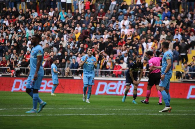 Spor Toto Süper Lig: Kayserispor: 0 - Fenerbahçe: 2 (İ̇lk Yarı)