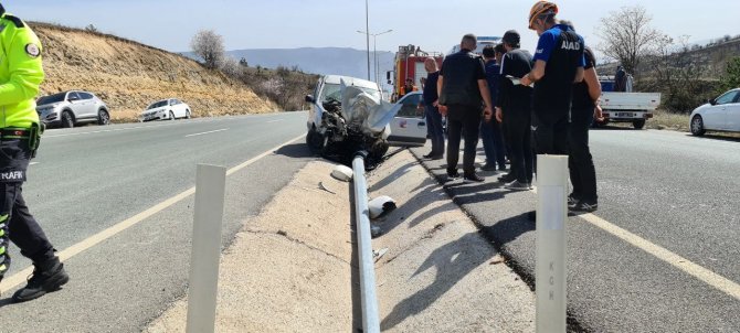 Belediye Personeli Sıkıştığı Araçtan Yaralı Olarak Kurtuldu