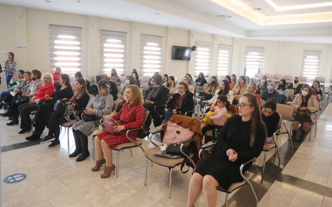 Küçükçekmeceli Kadınlar, Aile Akademisi’nde Bir Araya Geldi