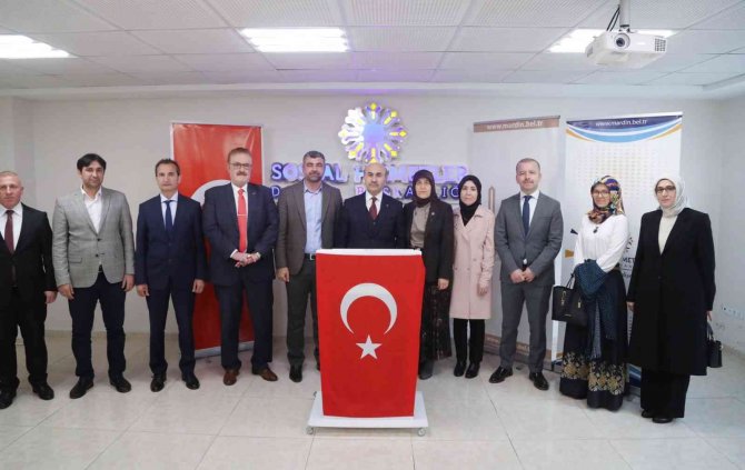 Mardin’de Öğrencilere 7 Milyon 652 Bin Tl Burs Verildi