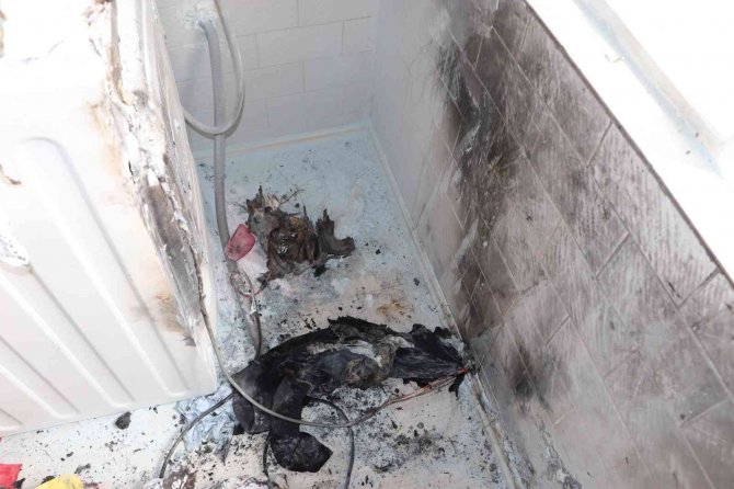 Çamaşır Makinesi Kablosu Alev Aldı: 1 Yaralı