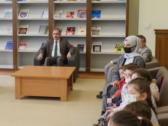 Anaokulu Öğrencilerine Kitap Sevgisi Aşılandı