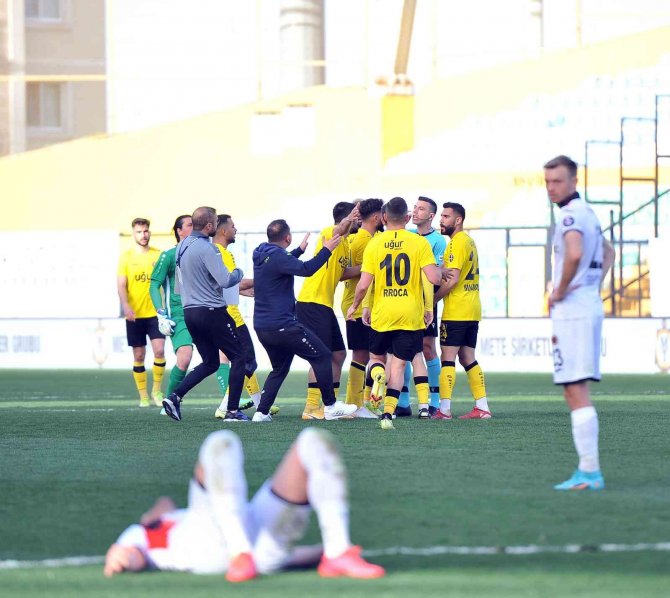 Spor Toto 1. Lig: İ̇stanbulspor: 0 - Gençlerbirliği: 0