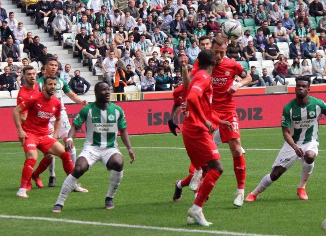 Spor Toto Süper Lig: Gzt Giresunspor: 0 - Dg Sivasspor: 2 (İ̇lk Yarı)