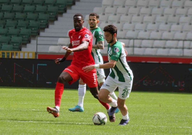 Spor Toto Süper Lig: Gzt Giresunspor: 0 - Dg Sivasspor: 2 (İ̇lk Yarı)