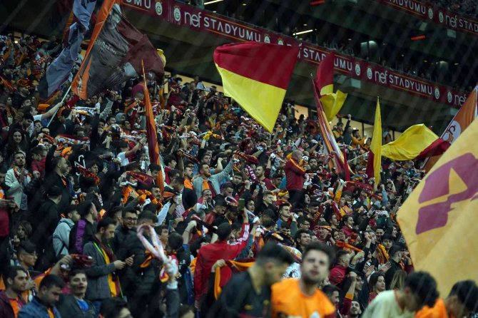 Galatasaray - Fatih Karagümrük Maçını 27 Bin 522 Taraftar İzledi