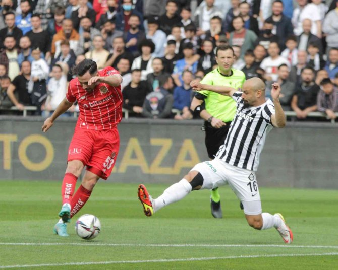 Spor Toto Süper Lig: Altay: 0 - Antalyaspor: 1 (İ̇lk Yarı)