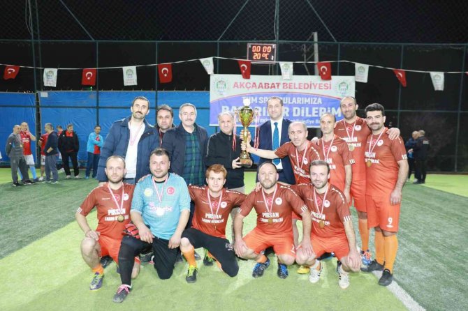 Akçaabat’ta Kurumlar Arası Futbol Turnuvası Sona Erdi