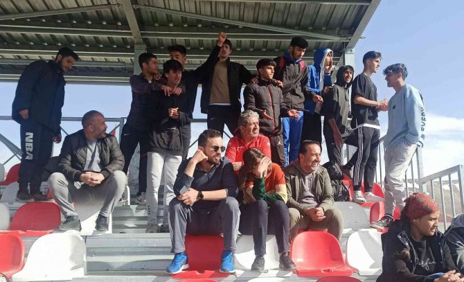 Büyükşehir Kadın Futbol Takımı Vanspor’u 5-0 Yendi