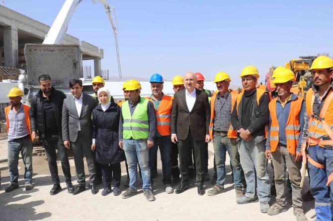 Bakan Karaismailoğlu, Malatya’da Yeni Havaalanı İnşaatını İnceledi