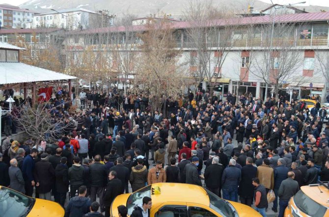 Şampiyon Takım Adilcevaz’da Coşkuyla Karşılandı