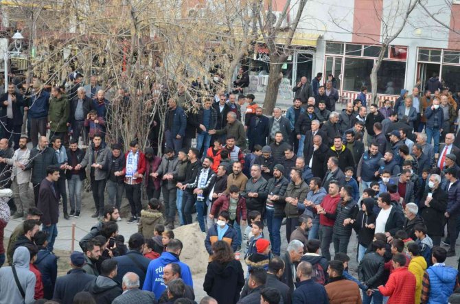 Şampiyon Takım Adilcevaz’da Coşkuyla Karşılandı