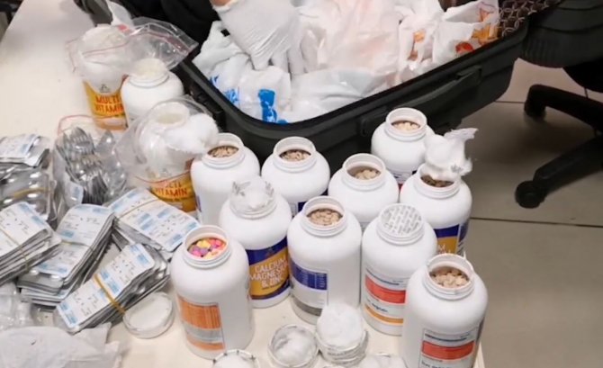 Antalya Havalimanı’nda Vitamin Kutularından Binlerce Uyuşturucu Çıktı