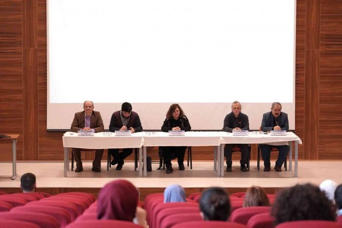 Türkiye’de Aile Değerleri Paneli Gerçekleştirildi