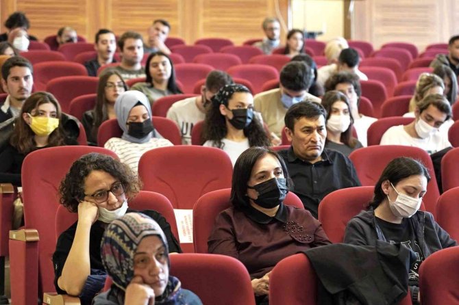 Türkiye’de Aile Değerleri Paneli Gerçekleştirildi