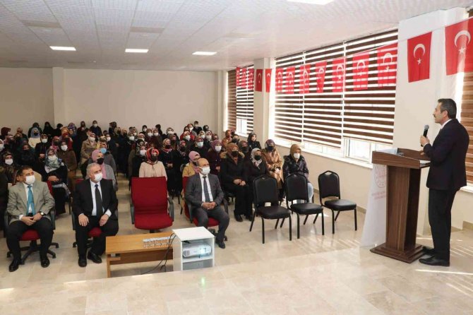 Çevre Bilinci Ve Geri Dönüşüm Aşılanacak