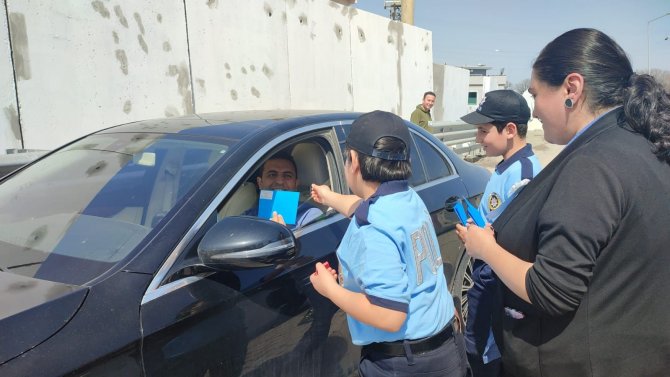 Elazığ’da ’Otizme Mavi Işık Yak’ Etkinliği