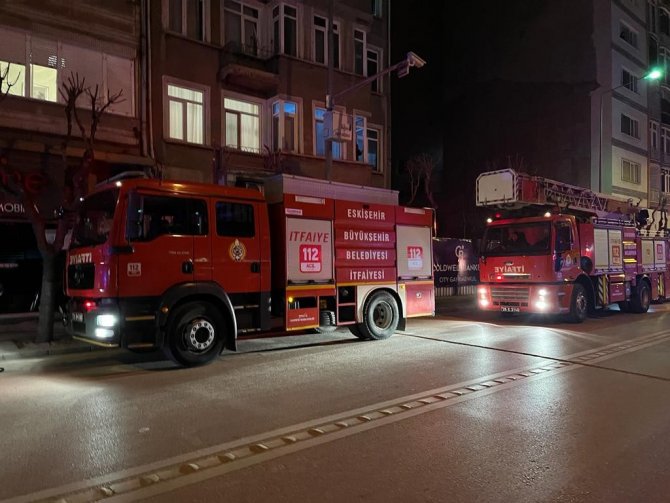 Evde Çıkan Yangın Paniğe Neden Oldu