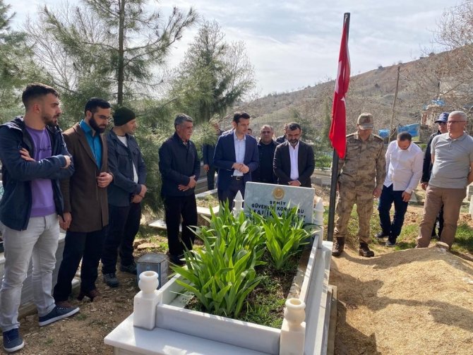 Şehit Güvenlik Korucusu Kabri Başında Anıldı