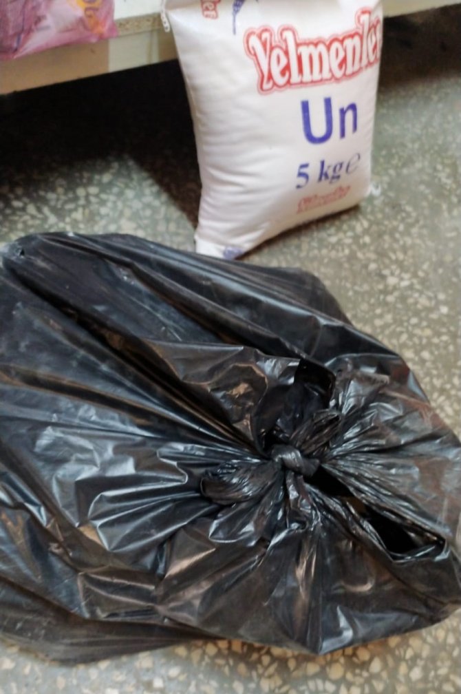 Hayırseverlerin Yardımlarını İhtiyaç Sahiplerine Ulaştırıyor