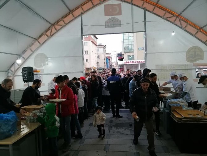 İ̇ftar Çadırında İlk İftar Heyecanı