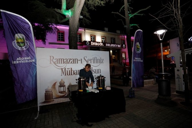 İ̇ftar Sonrası Çaylar İ̇negöl Belediyesinden