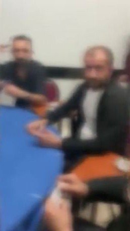 Sancaktepe’de Kumar Oynatılan Kıraathaneye Baskın