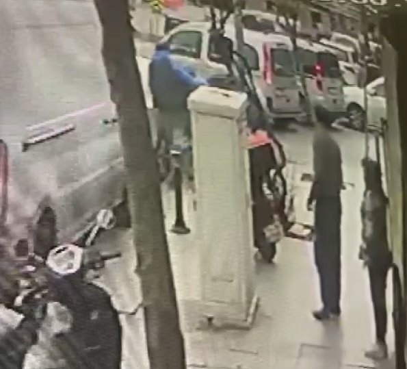 Zeytinburnu’nda Husumetlisine Kurşun Yağdırdı