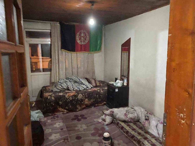 Esenyurt’ta ’Şok Evleri’nde 43 Kaçak Göçmen Yakalandı