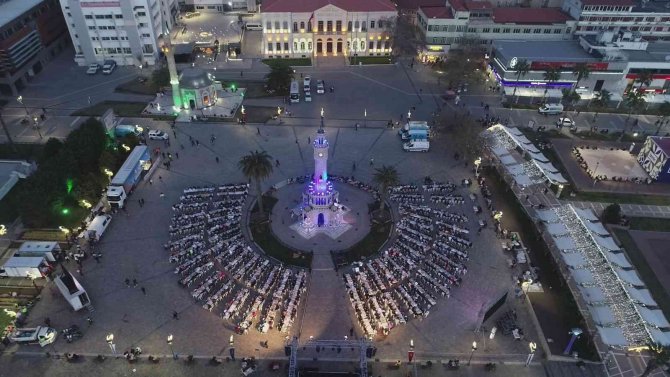 İ̇zmir Sofrası Kuruldu