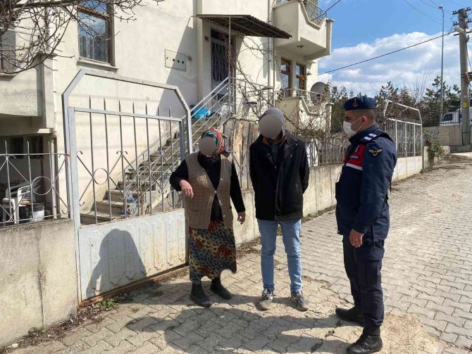 Kaybolan Alzheimer Hastası, Evinden 20 Kilometre Uzakta Bulundu
