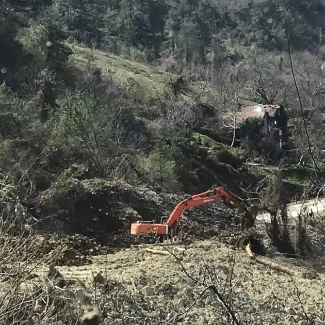 Heyelan Sebebiyle Kastamonu-çatalzeytin Karayolu Ulaşıma Kapandı
