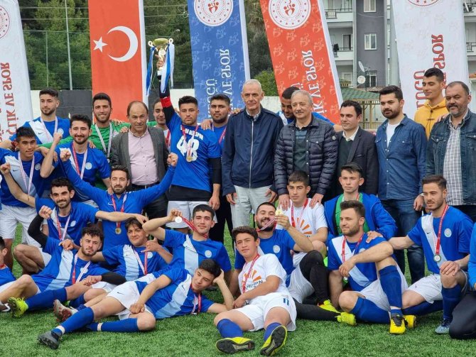 Marmaris’te Futbol Turnuvasının Finaline Kavga Damga Vurdu