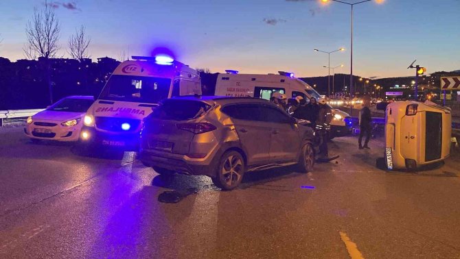 Ümraniye’de Şile Otoyolunda Kaza: 2 Yaralı