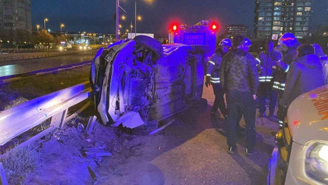 Ümraniye’de Şile Otoyolunda Kaza: 2 Yaralı