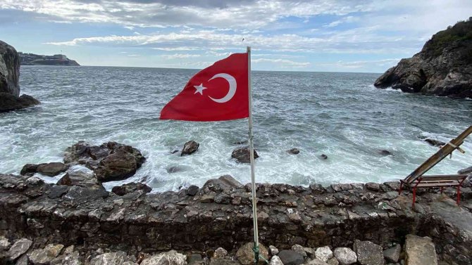 Zonguldak’ta Şiddetli Rüzgar