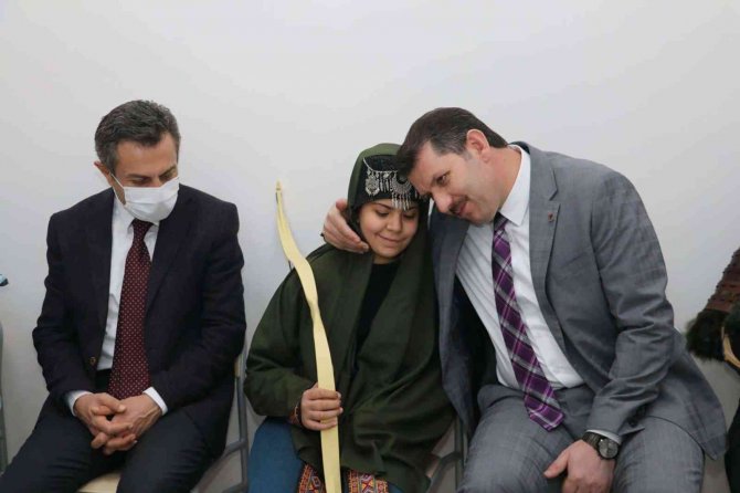 Otizme Dikkat Çektiler