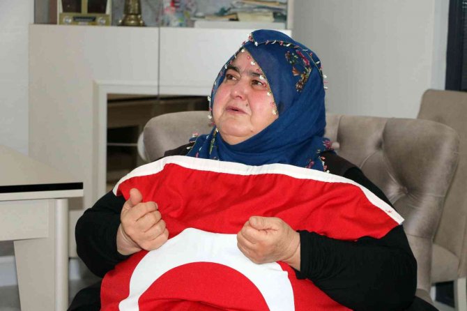 Rıza Kayaalp’in Ailesi Ve Vatandaşlar Şampiyonluk Maçını Heyecanla İzledi