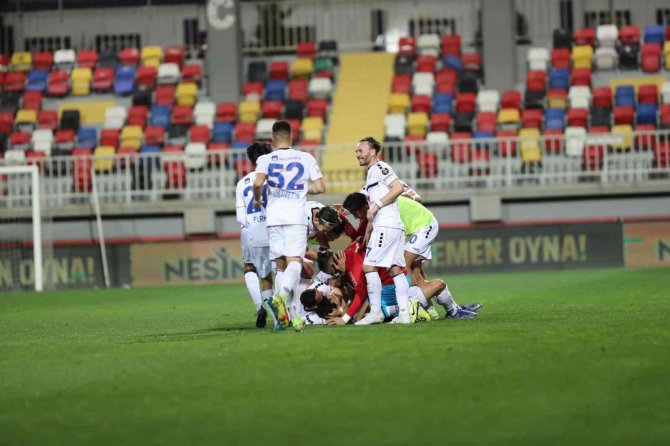 Spor Toto 1. Lig: Altınordu: 2 - Adanaspor: 0