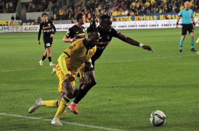 Spor Toto 1. Lig: Mke Ankaragücü: 2 - Eyüpspor: 3