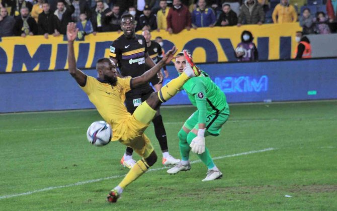Spor Toto 1. Lig: Mke Ankaragücü: 2 - Eyüpspor: 3