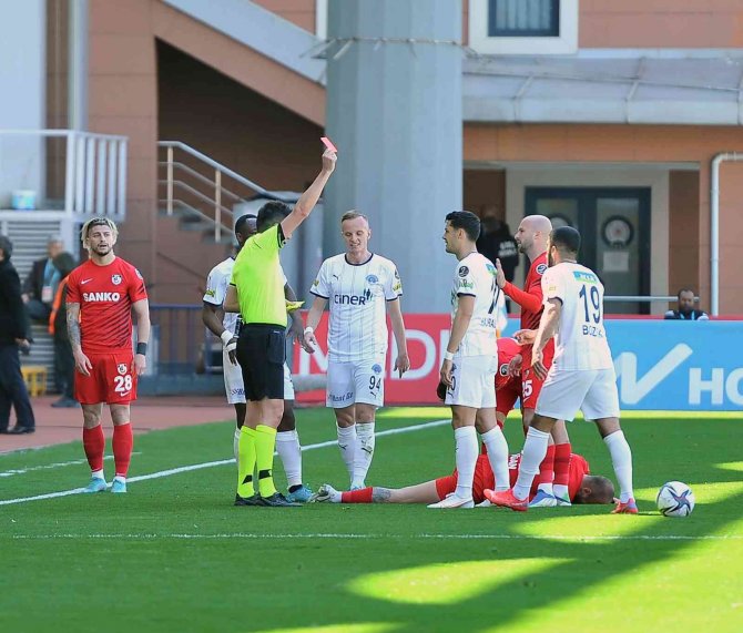 Spor Toto Süper Lig: Kasımpaşa: 1 - Gaziantep Fk: 1 (İ̇lk Yarı)