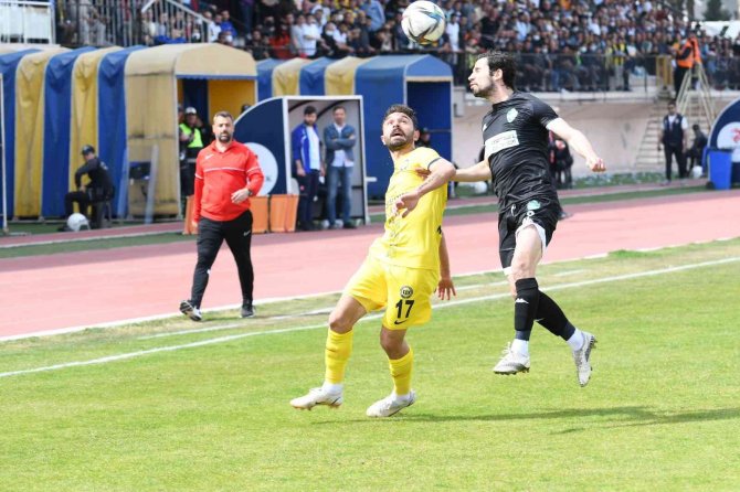 Tff 2. Lig: Tarsus İ̇dman Yurdu: 2 - Kırklarelispor: 1