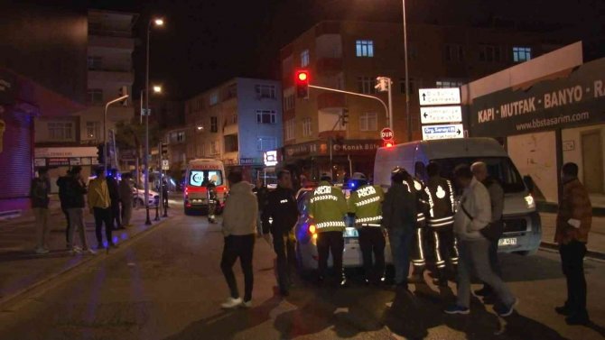 Ümraniye’de Hız Kazayı Beraberinde Getirdi: 1 Yaralı