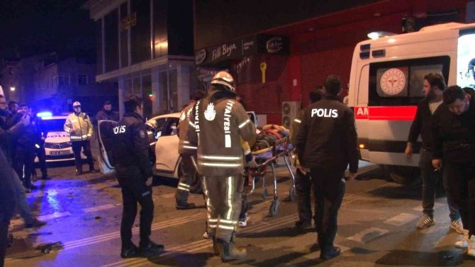 Ümraniye’de Hız Kazayı Beraberinde Getirdi: 1 Yaralı
