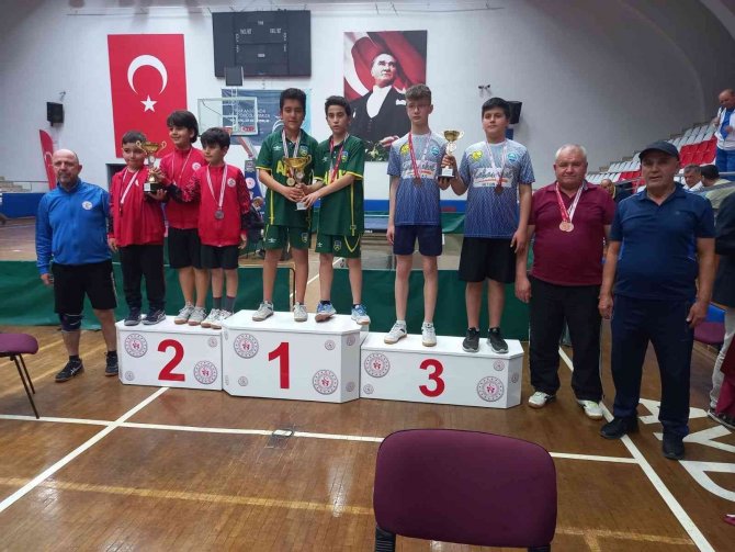 Söke Belediyespor Masa Tenisi’nde Sezonu 9 Kupayla Kapattı