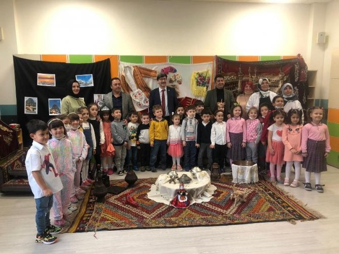 Afyon’un Yöresel Yemeklerini Minikler Tanıttı