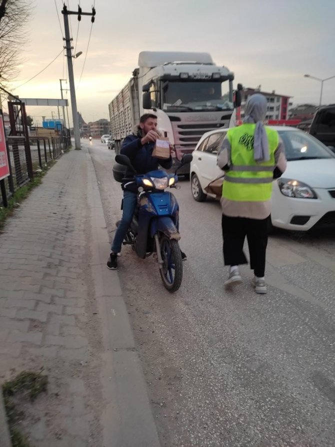 Ak Gençlik’ten ‘İ̇ftara Beş Kala’ Etkinliği