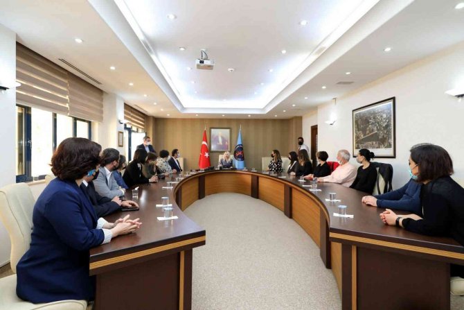 Aü’de Eğitim Becerilerini Geliştirme Kursu