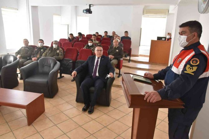 Jandarmadan Ormancılara Yangın Ve Kriminal Eğitimi